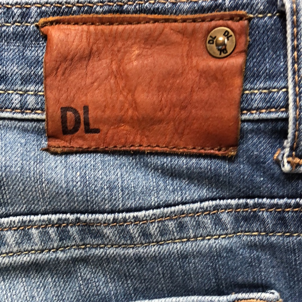 DL1961 Jeans - Picture 5 of 8